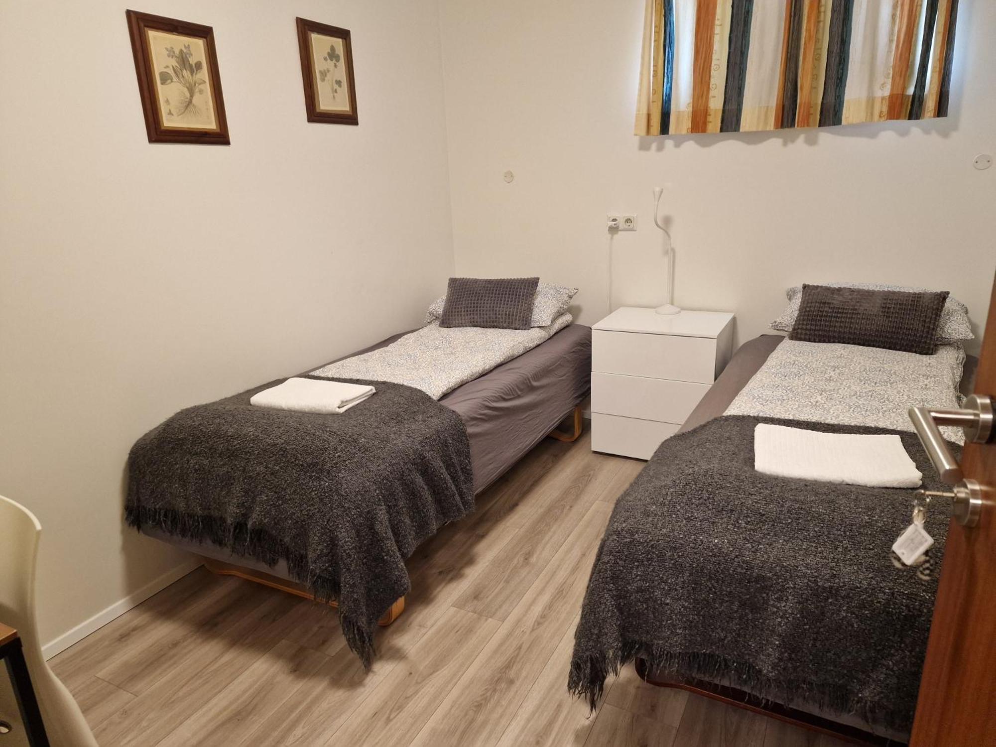 Husid Guesthouse เรย์คอลท์ ภายนอก รูปภาพ
